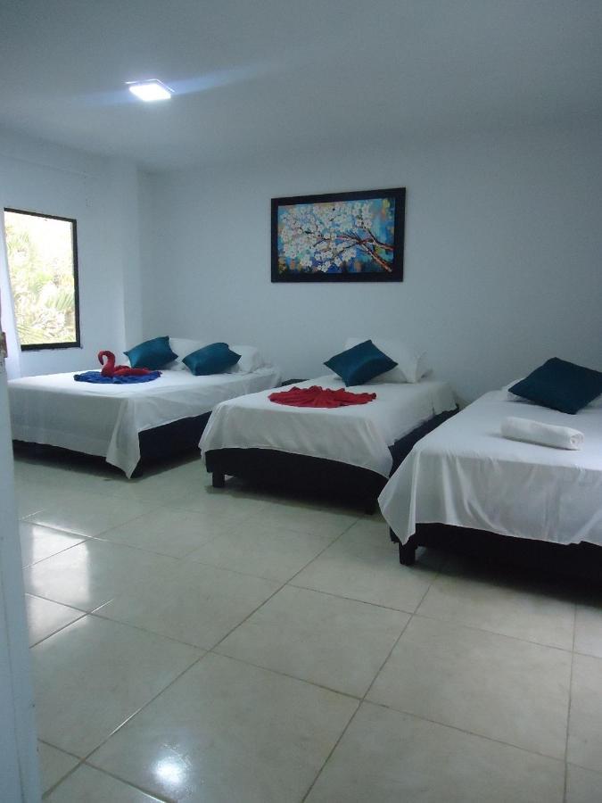 En La Avenida Malecon Guest house