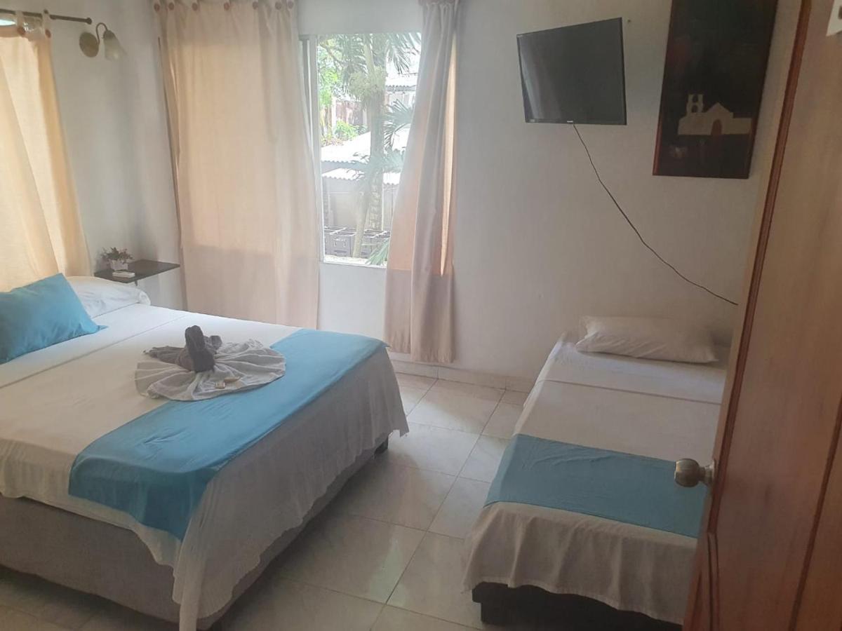 En La Avenida Malecon Guest house