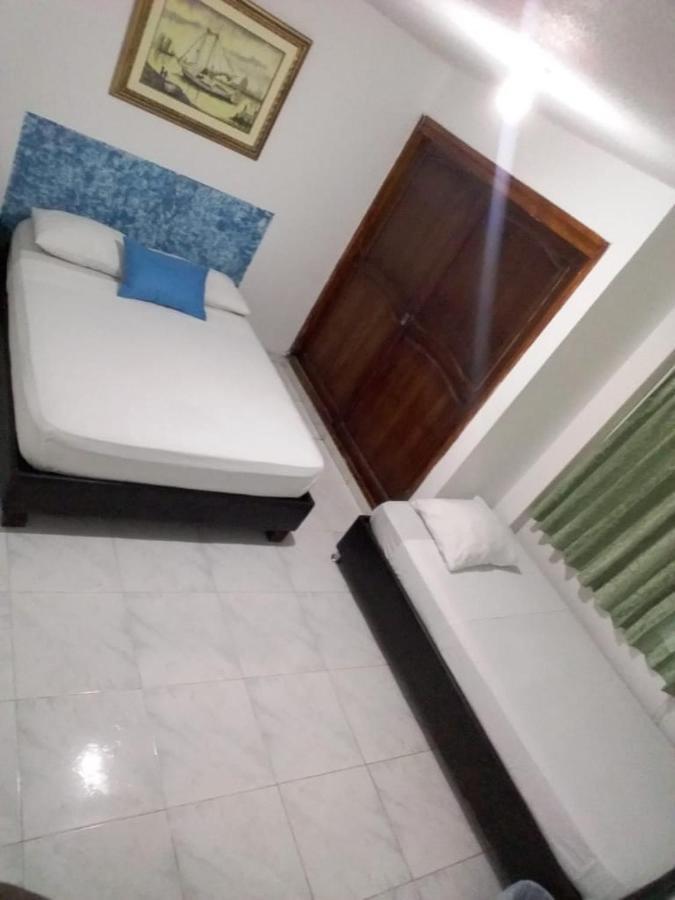 En La Avenida Malecon Guest house