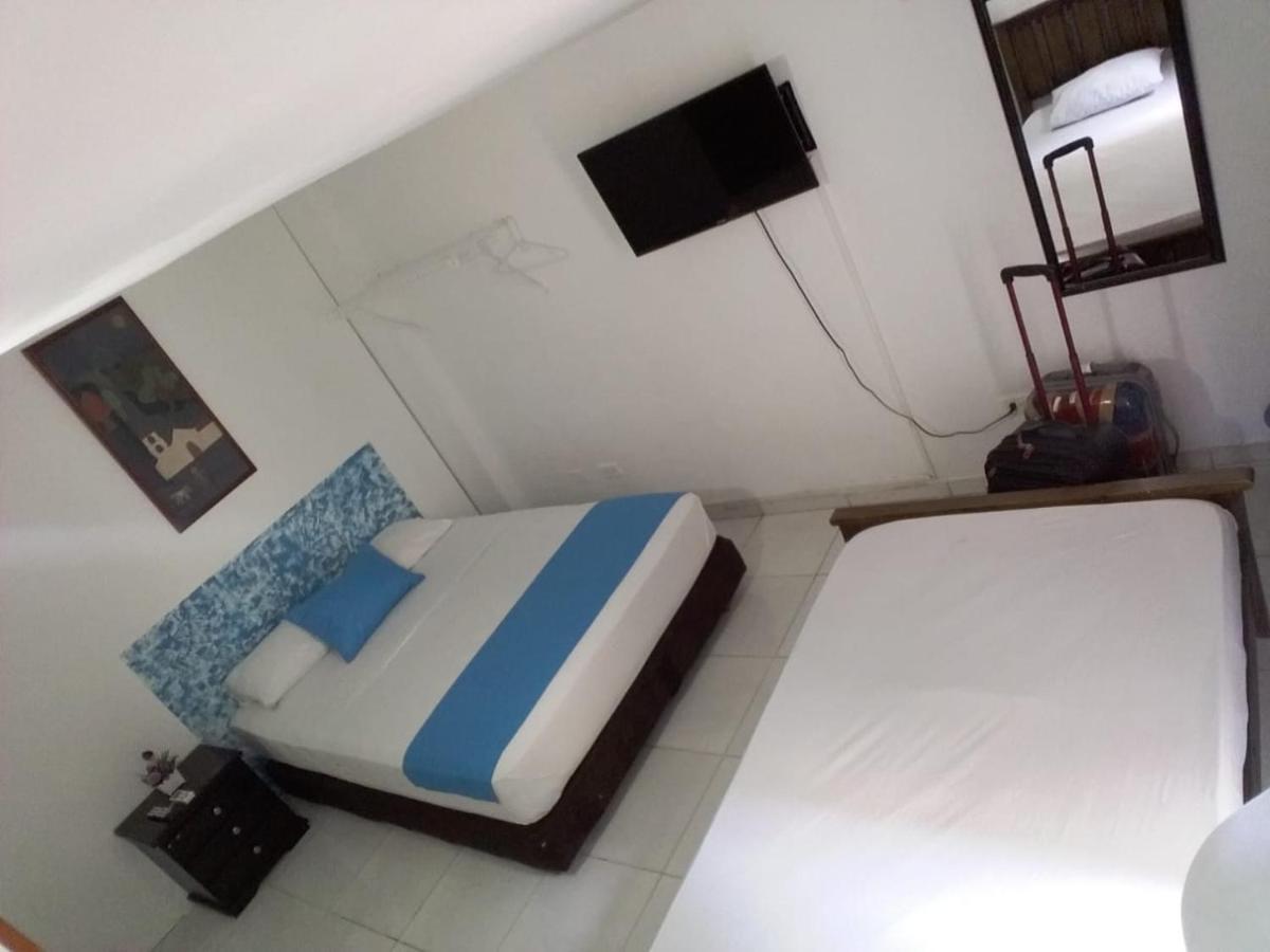 En La Avenida Malecon Guest house *