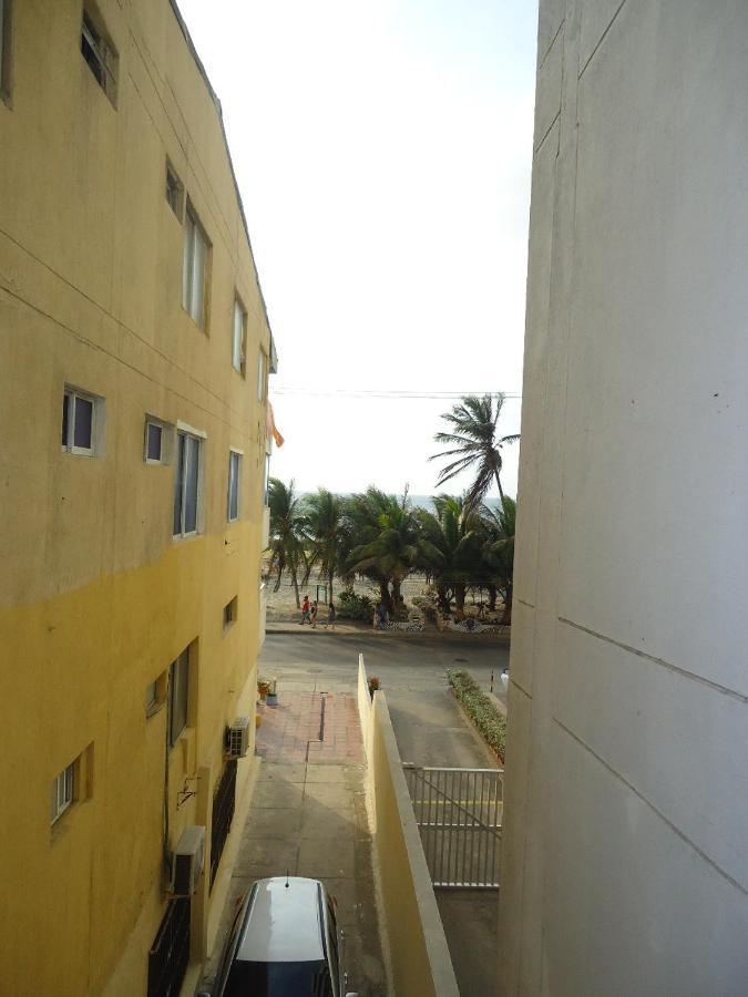 Pensión En La Avenida Malecón *